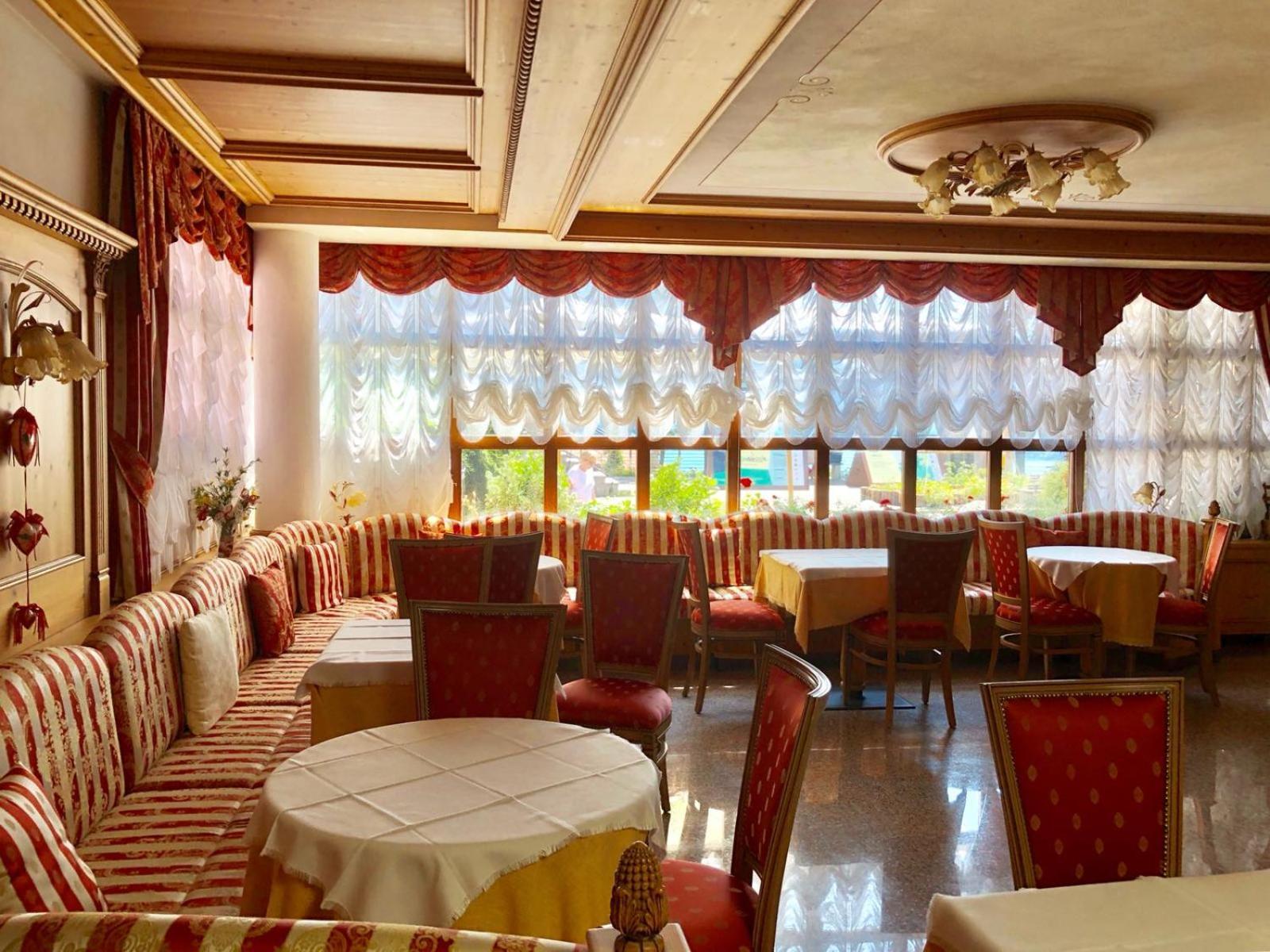 Albergo Stella Alpina Molveno Exterior photo