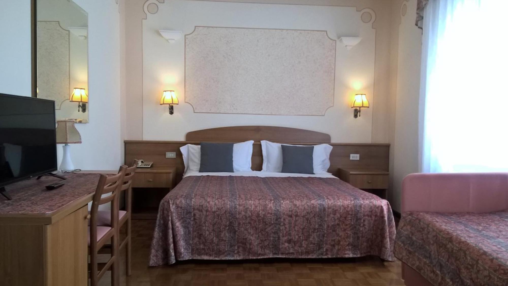 Albergo Stella Alpina Molveno Exterior photo