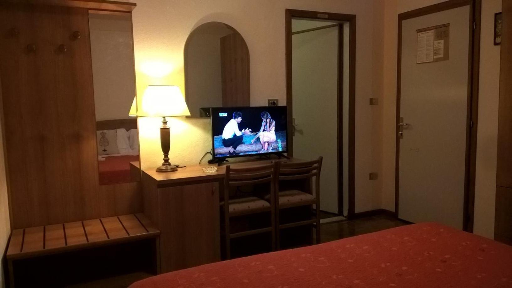 Albergo Stella Alpina Molveno Exterior photo